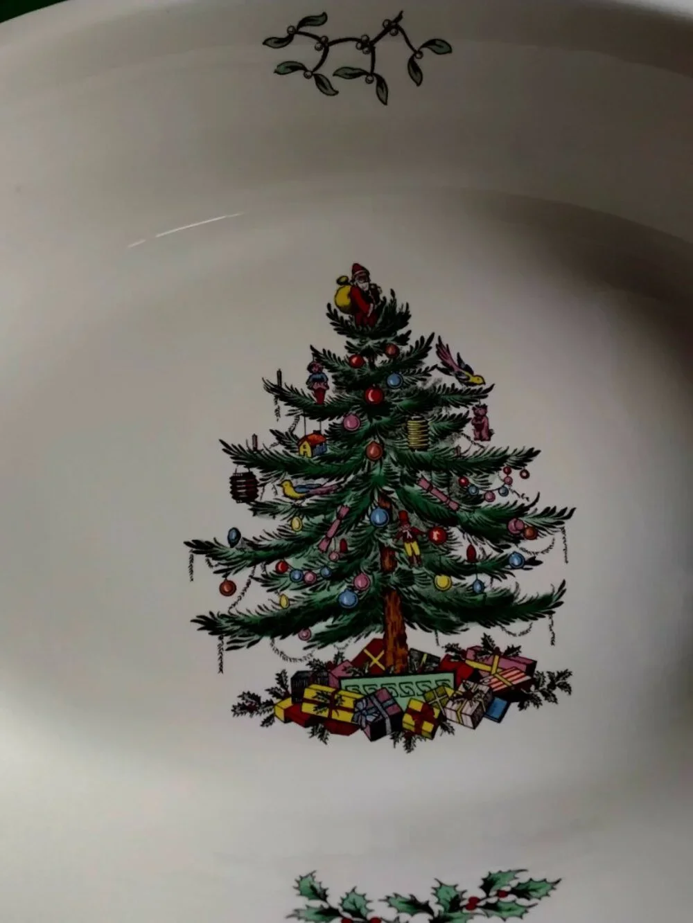 Spode Christmas Tree w/ Santa Oval Casserole Baker. England